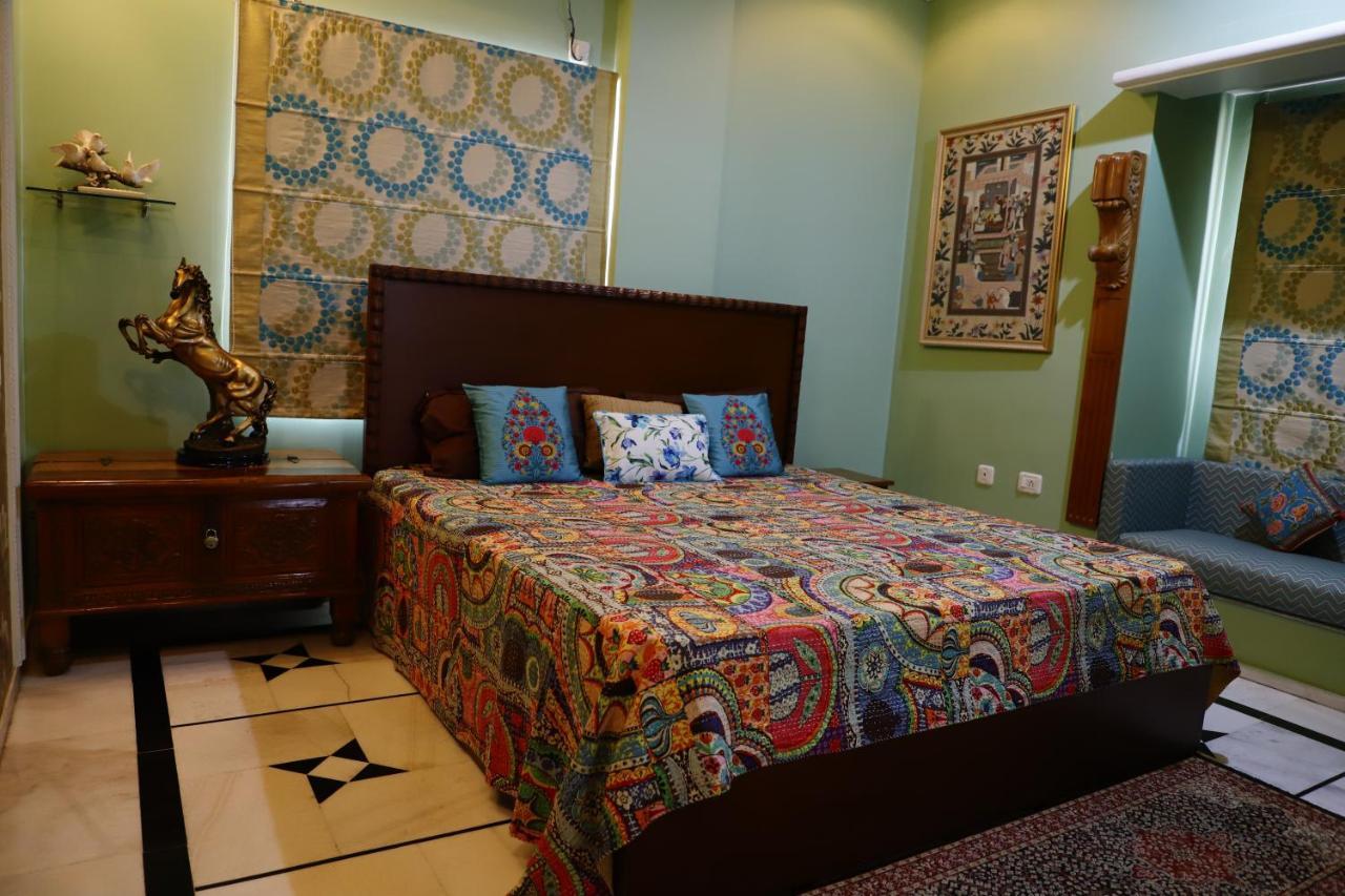 Aura Homestay Royal Villa 자이푸르 객실 사진